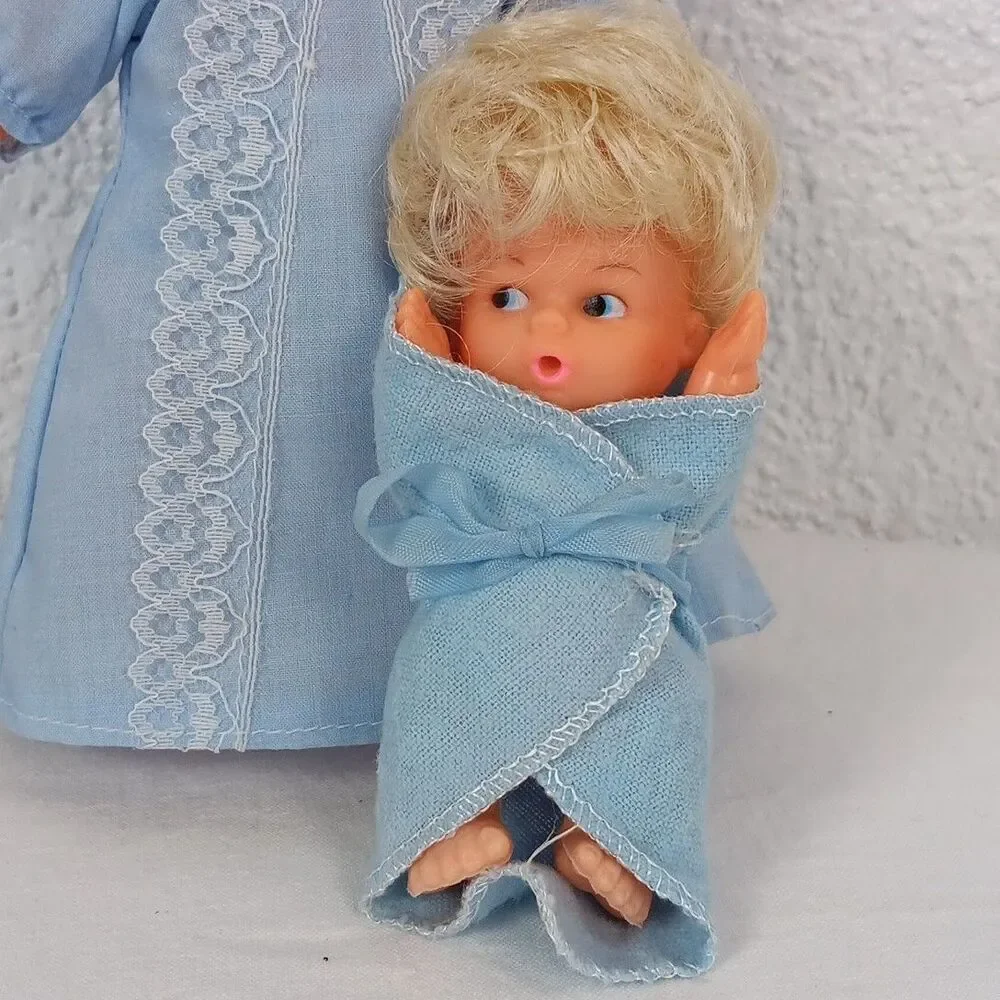 Vintage Dolls in Crib with Bottle Plastic Made in Hong Kong 7